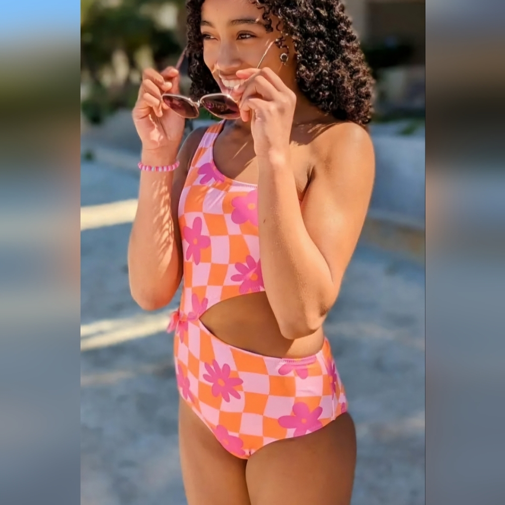 Evsie Checkered Cut Out One Piece Swimsuit, Youth Medium(10),RN#51783,NWOT